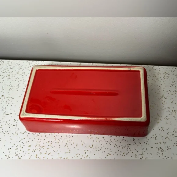 Red Rae Dunn soap dish - Picture 3 of 5